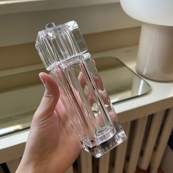 Vintage Lucite Pepper Grinder - Picture 4 of 7